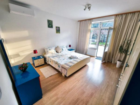 Retreat Apartments with free parking